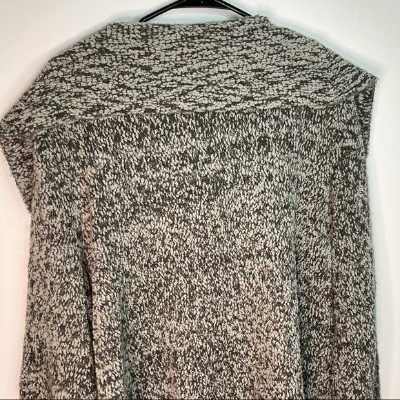 Gray Tweeds Sweater - Picture 6 of 7
